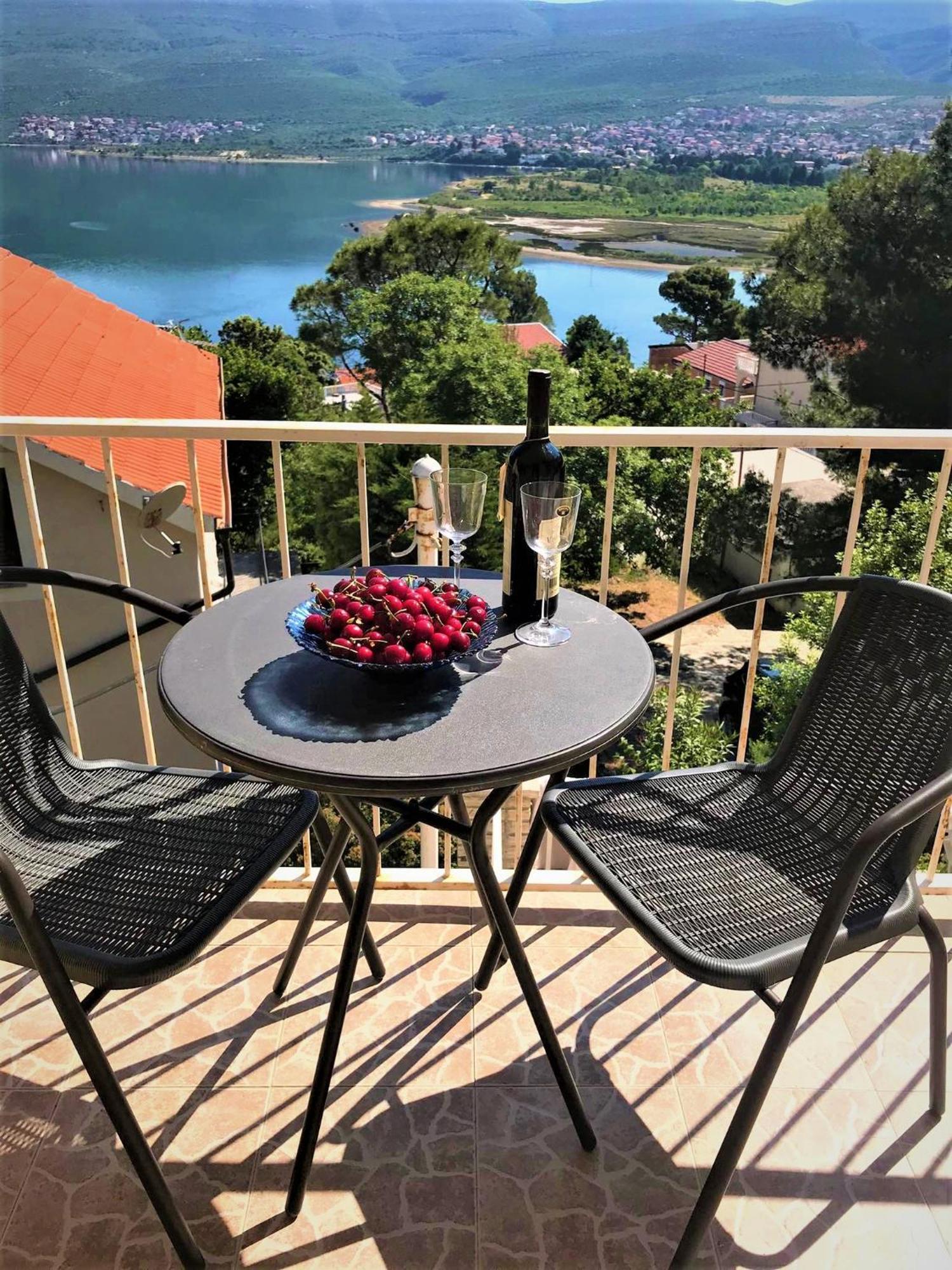 Apartmani Lidija Karin Donji Donji Karin Dış mekan fotoğraf